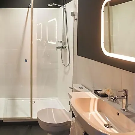Qbatura Cafe & 4* Ciechanów