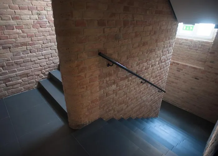 Hotel Qbatura Cafe & 4*