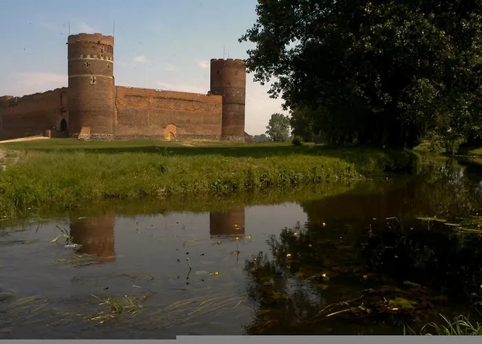 Hotel Qbatura Cafe & 4*